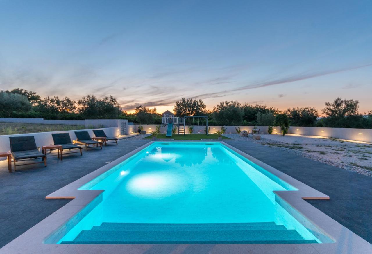 Villa Perini Dvori Donji Zemunik Exteriér fotografie