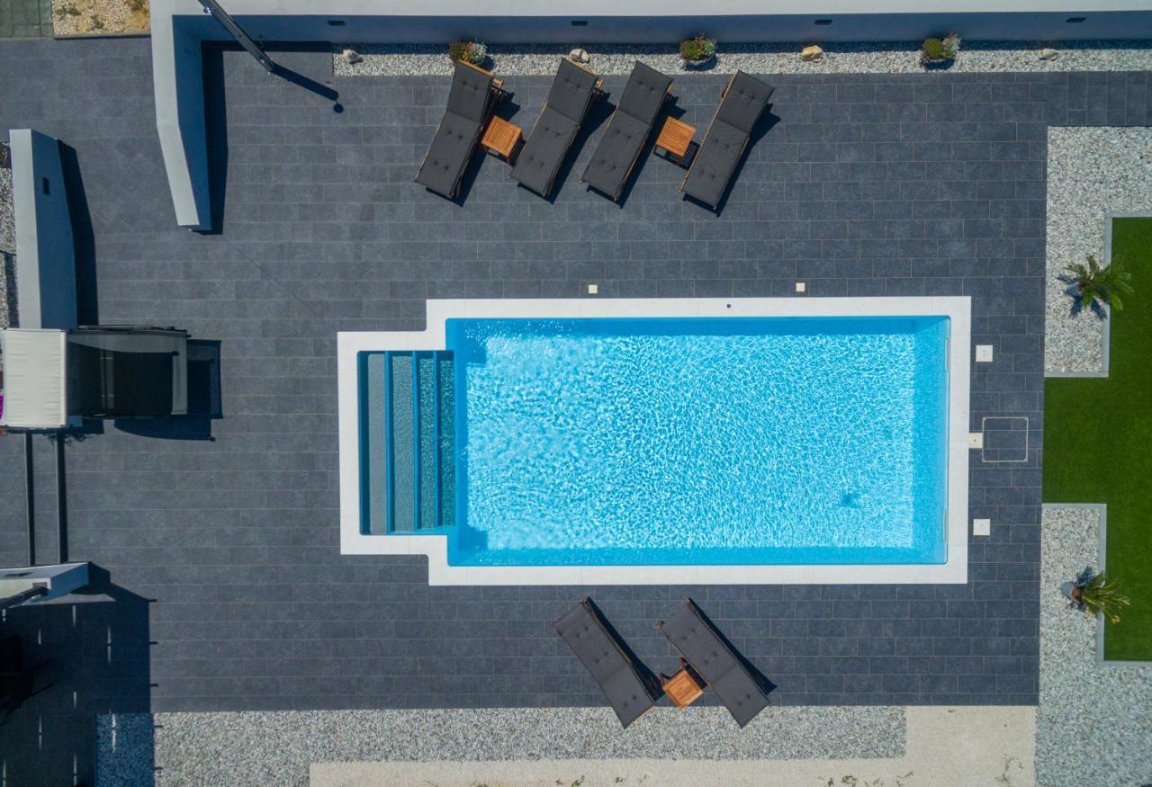 Villa Perini Dvori Donji Zemunik Exteriér fotografie