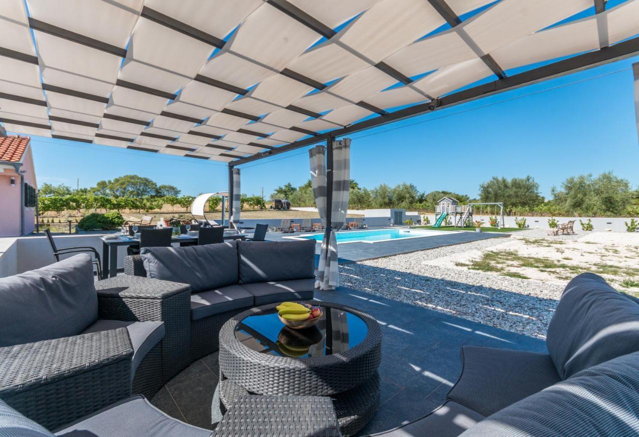 Villa Perini Dvori Donji Zemunik Exteriér fotografie