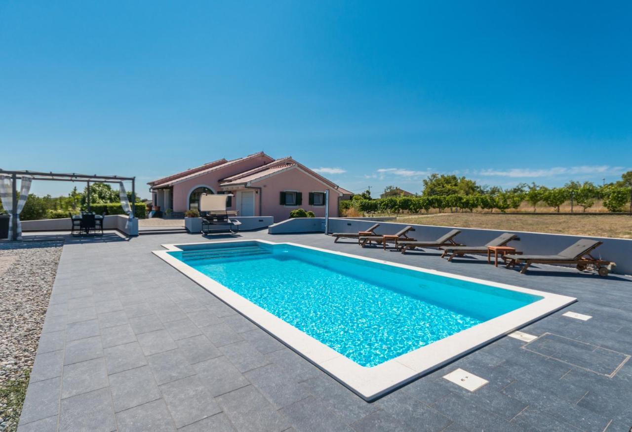 Villa Perini Dvori Donji Zemunik Exteriér fotografie