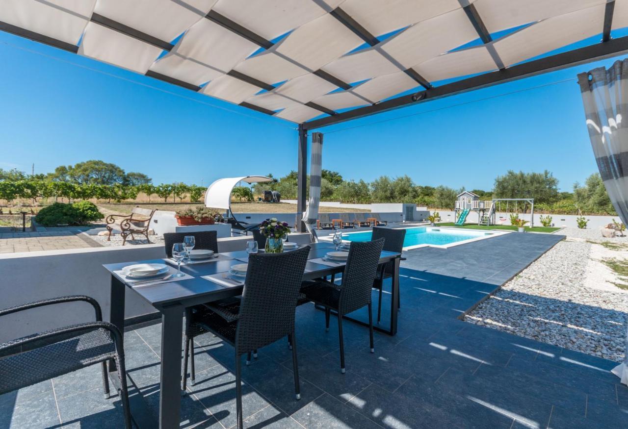 Villa Perini Dvori Donji Zemunik Exteriér fotografie