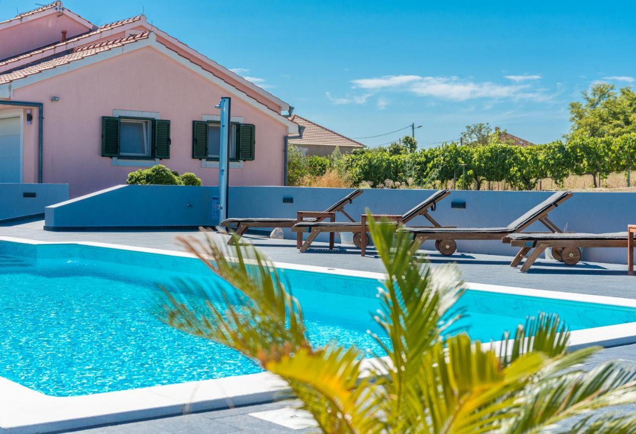 Villa Perini Dvori Donji Zemunik Exteriér fotografie